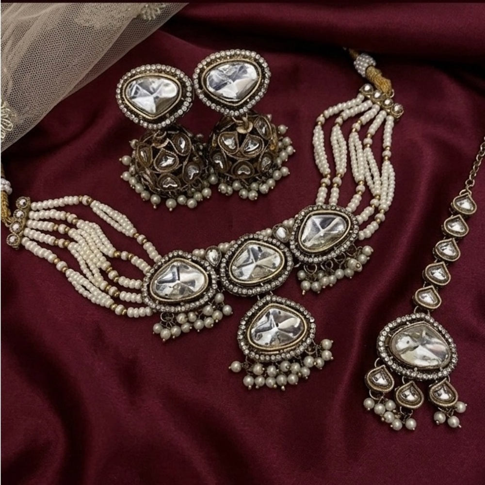 Elegant Kundan Pearl Necklace Set in white and Gold colour combination